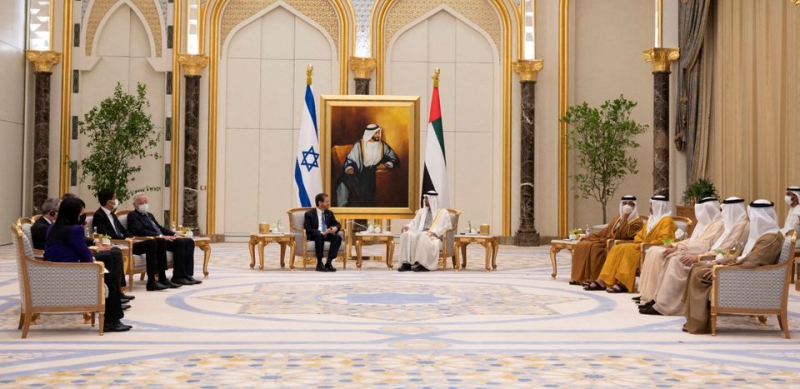 اسحاق هرتزوگ، رئیس جمهور اسرائیل، با شیخ محمد بن زاید آل نهیان، ولیعهد ابوظبی در ابوظبی، امارات متحده عربی در 30 ژانویه 2022 ملاقات کرد. 